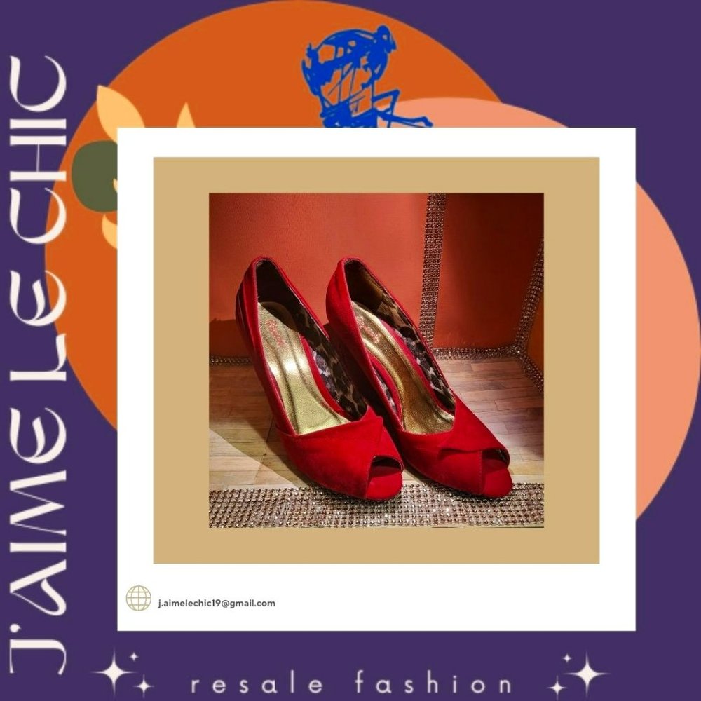 Qupid Peep-Toe Velvet Red Wedge Heels